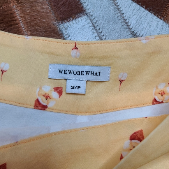 WeWoreWhat Etoile Shorts - Picture 3 of 4